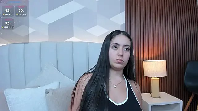 Julietasantos__ on StripChat