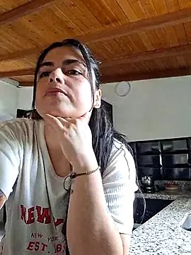 Juliietha_servas on StripChat