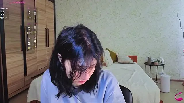 Freechat JulisSweet on StripChat