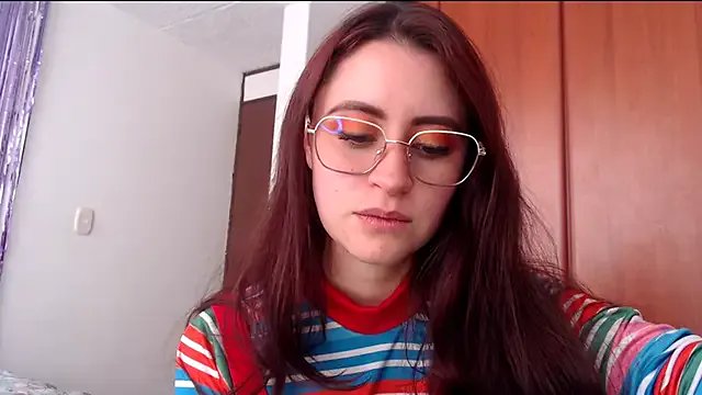 Juls_winter_ on StripChat