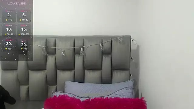 julz_03 on StripChat