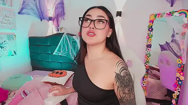 justonecute on StripChat