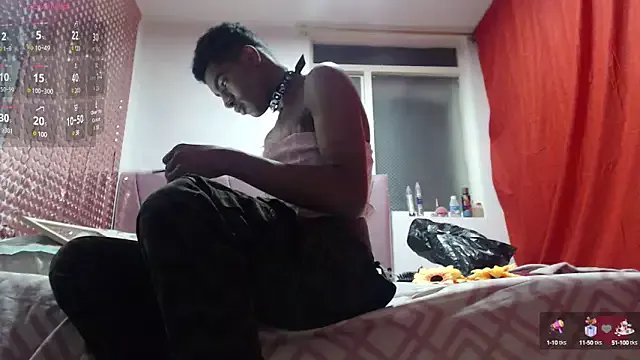 jymena_xxx on StripChat