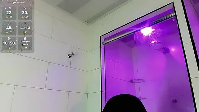 jymena_xxx on StripChat