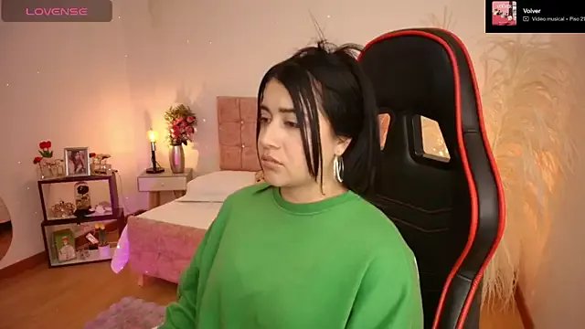 KallyMyller1 on StripChat