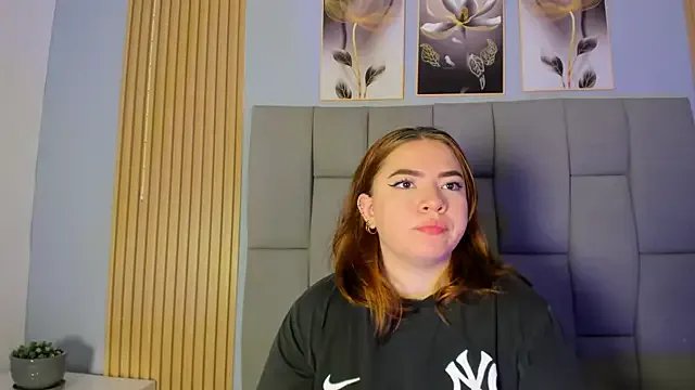 Kandyfrees_ on StripChat