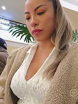 Karen_San_Miguel on StripChat