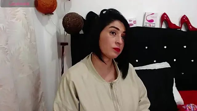 Freechat karenlennox1 on StripChat