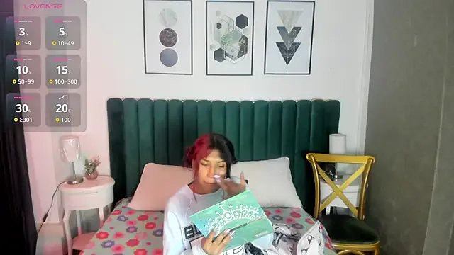 Karin_Ks on StripChat