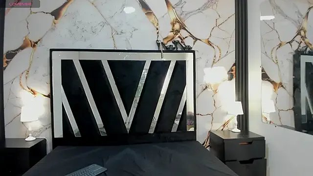 KarinaSimonz on StripChat