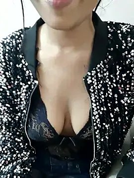 KARISHMA-STRIP on StripChat