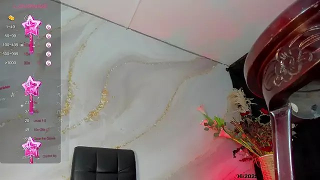 Karla-Ebony on StripChat