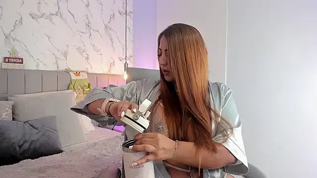 Karlla_Brown on StripChat