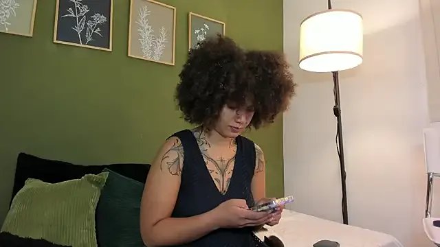 karlye_5 on StripChat