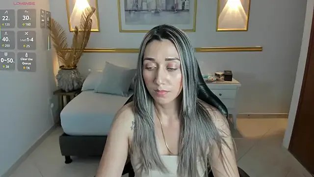 karlyy_ on StripChat