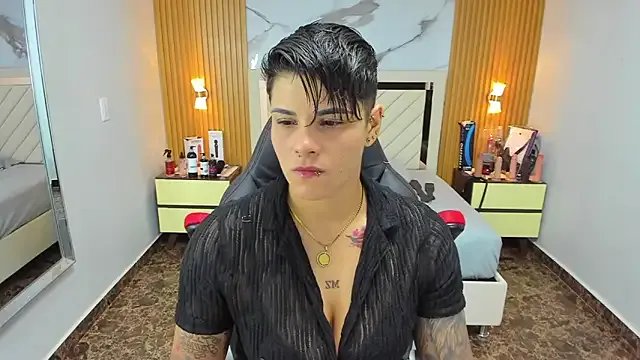 KAROLLJONES1 on StripChat