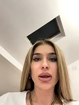 KaseyQuinn_ on StripChat