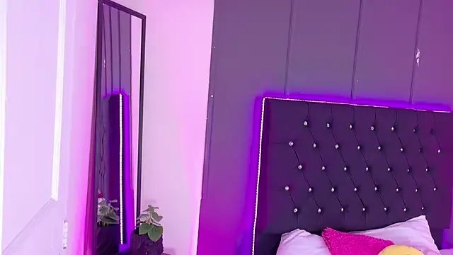 Freechat Kataaleya__12 on StripChat