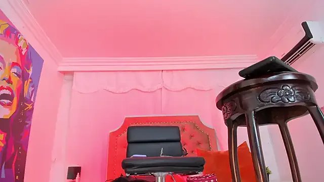 KATALINA_HOT_TS on StripChat