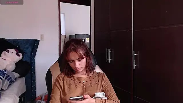 Private Kate_lorens9 on StripChat