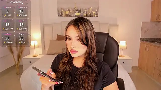 Kate_rous on StripChat