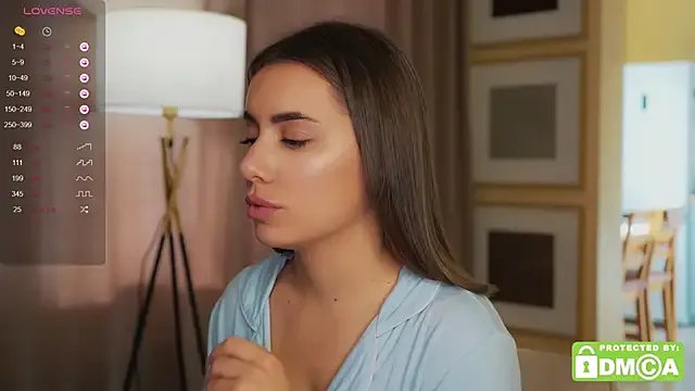 KateCarrey on StripChat