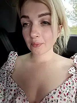 KateCrystal7 on StripChat