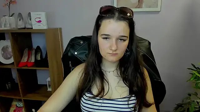 KateDelight on StripChat