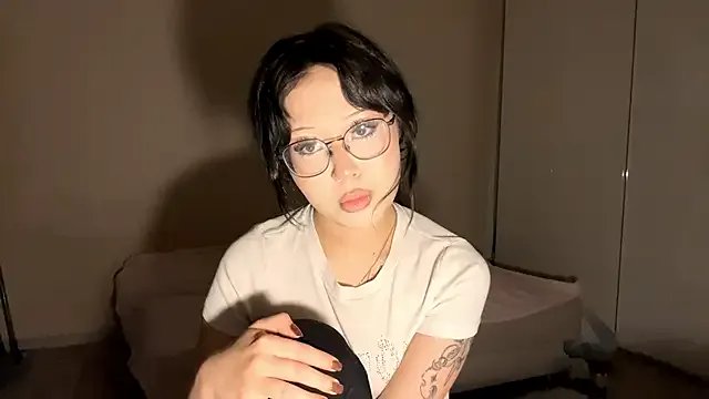 StripChat KateGlowee is Freechat KateGlowee — Grab tits