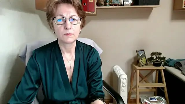 katemodel — naked dancing