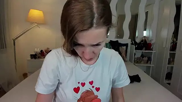 KateRedgar on StripChat