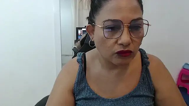 Katha_Marck on StripChat