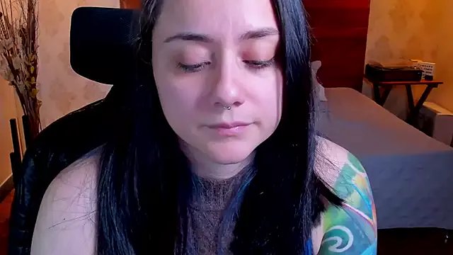 KatherineBond on StripChat