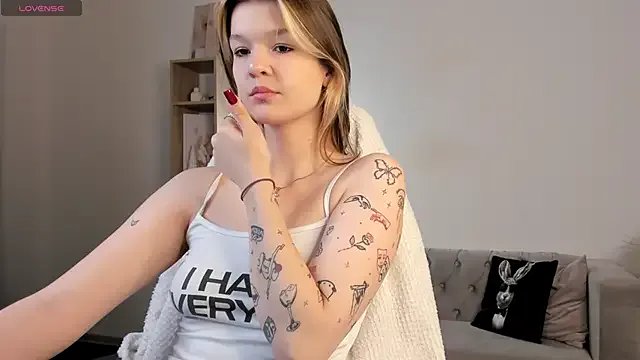 Freechat Kati_Li on StripChat