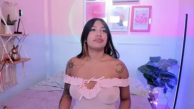 KatianPierce on StripChat