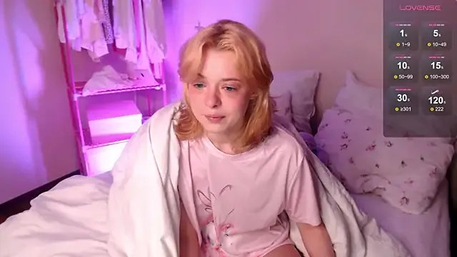 KatieMelone on StripChat