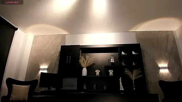 KatieNolan_1 on StripChat