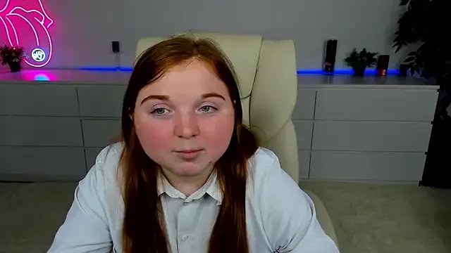 KattyRose8 on StripChat