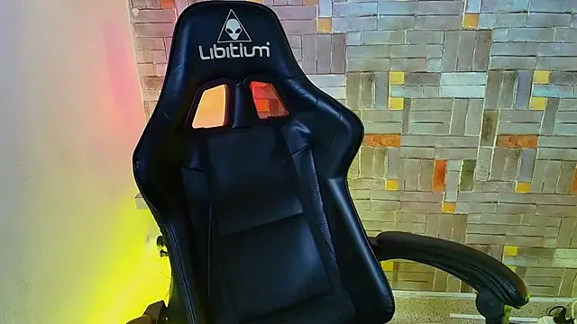 katy_handerson on StripChat