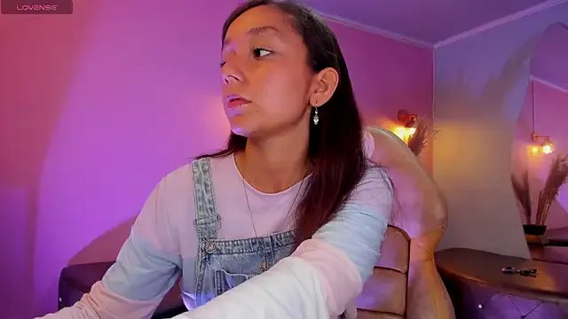 katy_sweet19 on StripChat