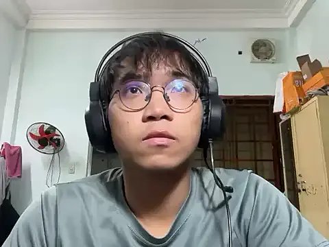 kave2033 on StripChat