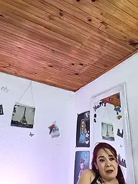 keila_j on StripChat