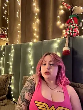 KellyMoors on StripChat