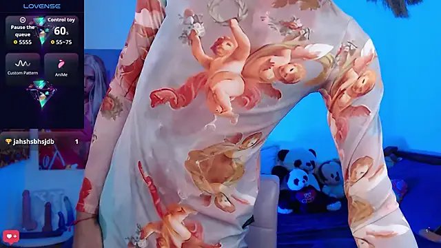 Kendall_Gil on StripChat