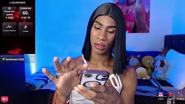 Kendall_Gil on StripChat