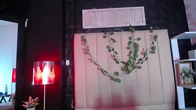 kendall_saenz on StripChat