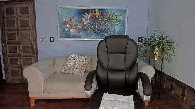 KendallRiseX on StripChat