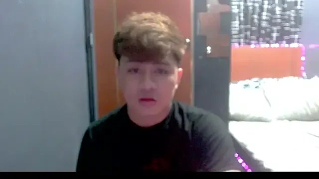 KentAivan — FULLY NAKED: SPANK ASS/BIGCOCK