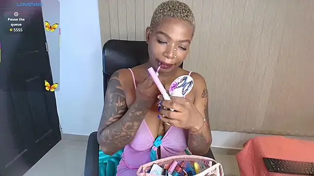 KenyaMystic on StripChat