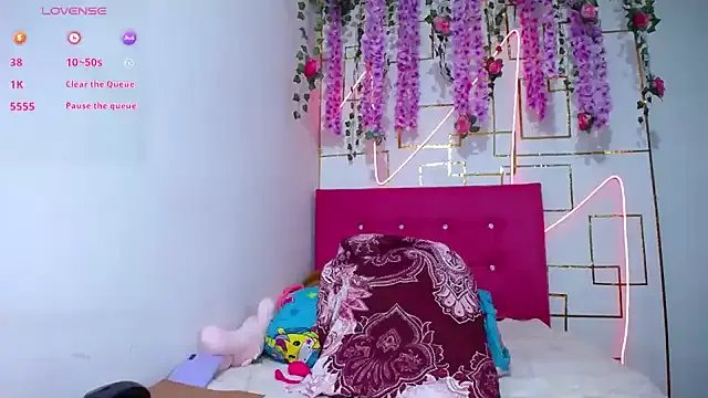 Freechat khalany_hadid on StripChat